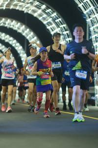 BIB: 45243, 45764, 43366, 43631
                            <button type="button" onclick="openModal(20481650)" class="btn btn-primary btn-sm float-right btn-popup" data-toggle="modal" data-target=".modal-high-quality">
                        <i class="fas fa-shopping-cart"></i> Add to Cart
                    </button>
                                            <button type="button" onclick="isThisMe(20481650, true)" class="btn btn-success btn-sm float-right btn-popup btn-isme hidden" data-toggle="tooltip" data-placement="bottom" title="นี่คือรูปของคุณใช่ไหม คลิกที่นี่เพื่อเอาเข้าอัลบั้ม">
                        <i class="fas fa-plus"></i> Add to album
                    </button>
                    <button type="button" onclick="isThisMe(20481650, false)" class="btn btn-warning btn-sm float-right btn-popup btn-isnotme hidden">
                        <i class="fas fa-ban"></i> Remove from album
                    </button>
